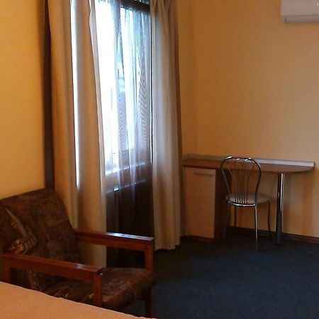 Yuzhniy Dvorik Aparthotel Odessa Buitenkant foto